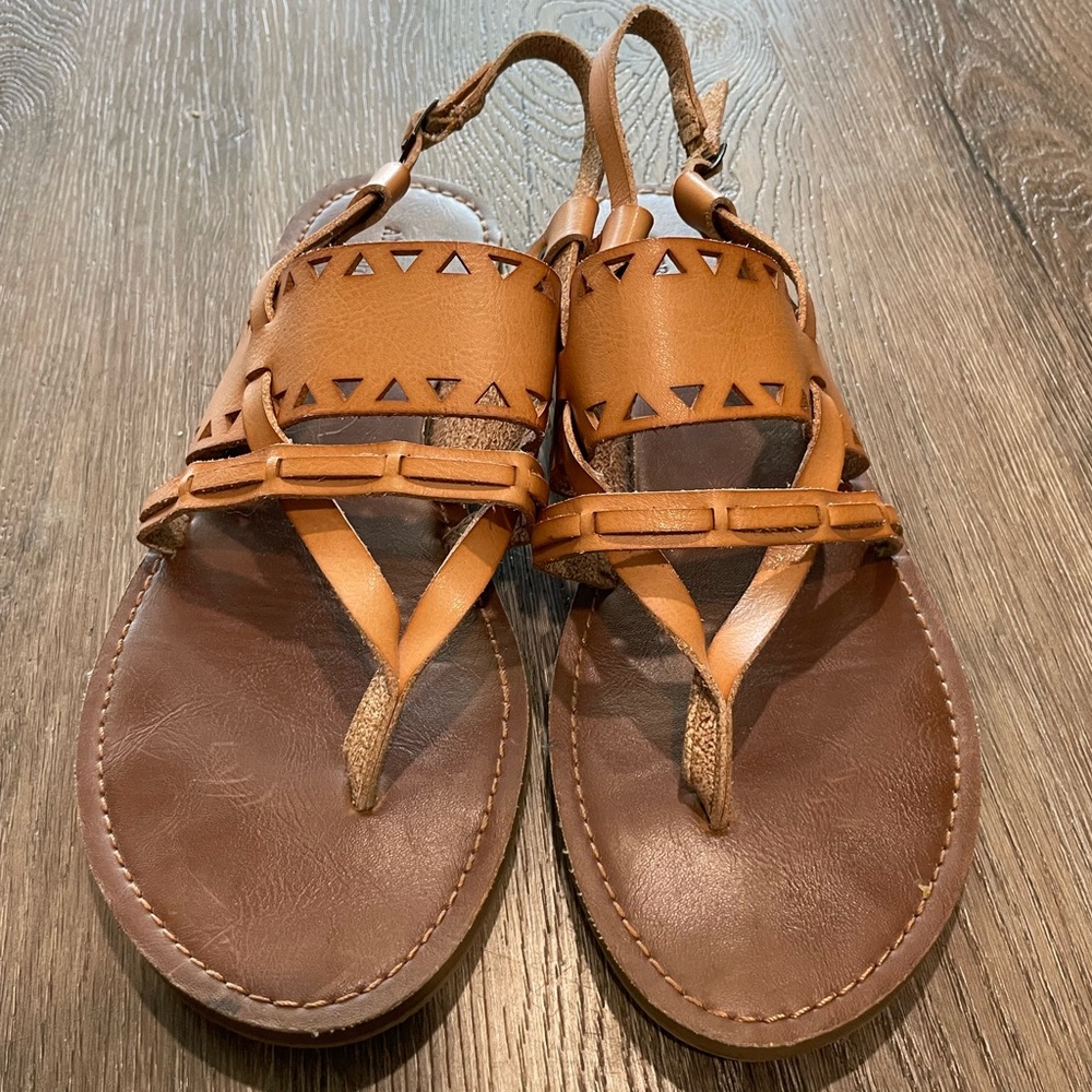 American Eagle Sandals, size 9